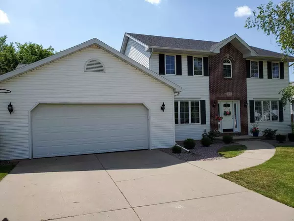 512 Brule Pky, Deforest, WI 53532