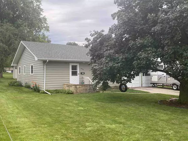 506 W Clarence St, Dodgeville, WI 53533