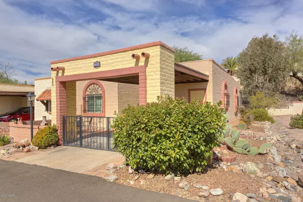 1122 W Calle Alcazar, Green Valley, AZ 85622