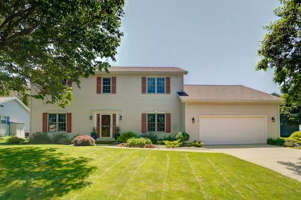 209 Valley Ridge Dr, Sun Prairie, WI 53590-3428