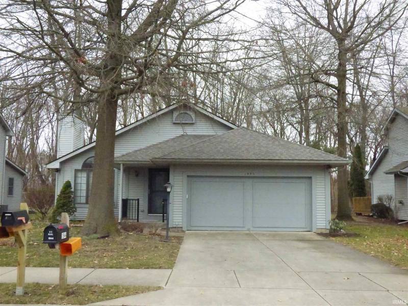 1935 Creekwood Drive, South Bend, IN 46635-2055