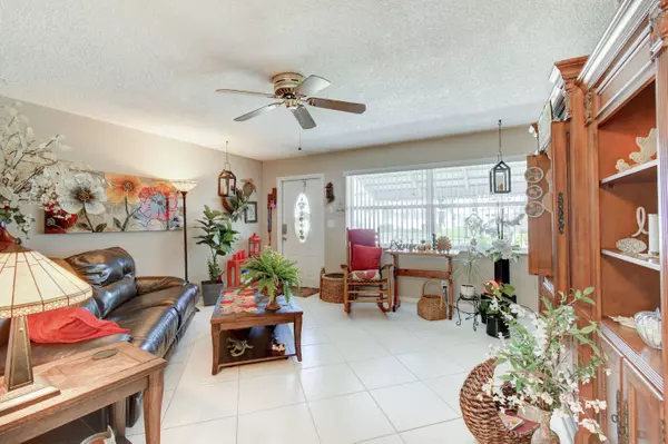 Boynton Beach, FL 33426,519 SW 18th ST