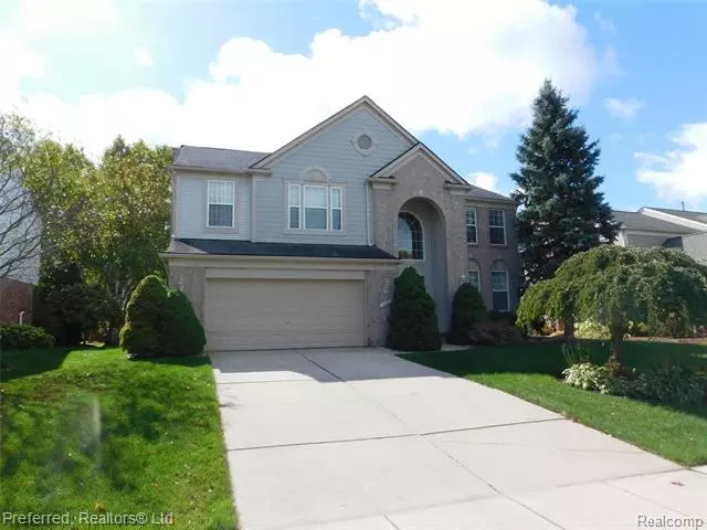 3337 GLACIER DR, Orion Twp, MI 48360