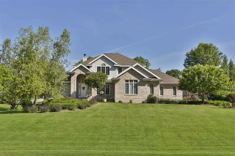 5648 Cobblestone Ln, Waunakee, WI 53597