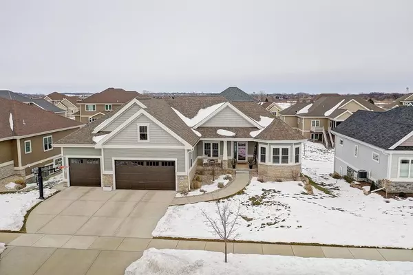 812 Richard Way, Waunakee, WI 53597