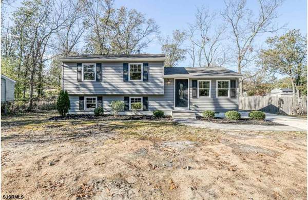 28 Cedar Lake Dr, Buena Vista Township, NJ 08094