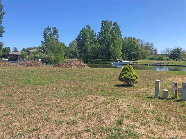 4322 Running Deer TRL, Caseville Twp, MI 48755