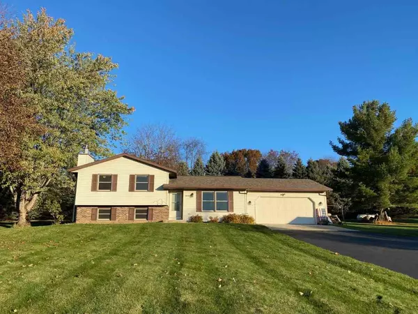 Poynette, WI 53955,W7190 S Oak Ridge Ct