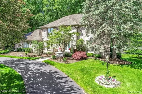 2838 MEADOWOOD LN, Bloomfield Hills, MI 48302