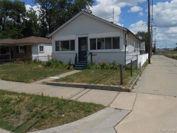 23028 HOOVER AVE, Hazel Park, MI 48030