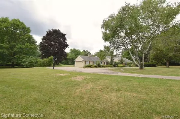 Bloomfield Twp, MI 48301,6000 SNOWSHOE CIR