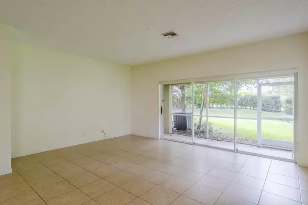 West Palm Beach, FL 33417,4895 Palmbrooke CIR