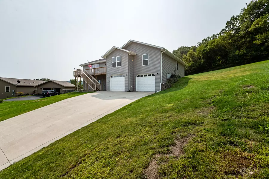 435 Fox Hollow Dr, Stoddard, WI 54658