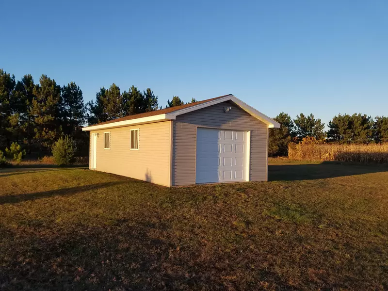 W7605 Wontor Rd, Amberg, WI 54102