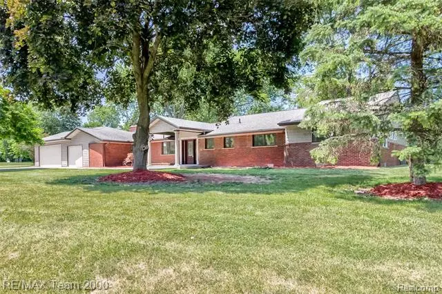 31964 STAMAN CRT, Farmington Hills, MI 48336