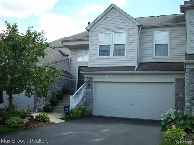 536 DOCKSIDE CIR 29, Holly, MI 48442