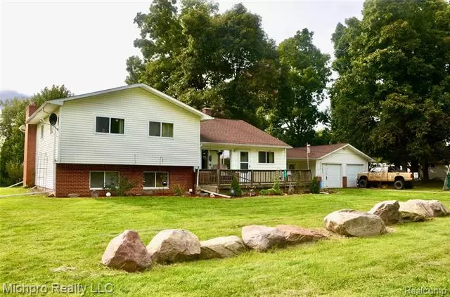 4331 FIVE LAKES RD, North Branch, MI 48461