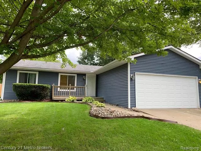 5239 MILL WHEEL DR, Grand Blanc, MI 48439