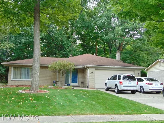 28690 MONTEREY DR, Southfield, MI 48076