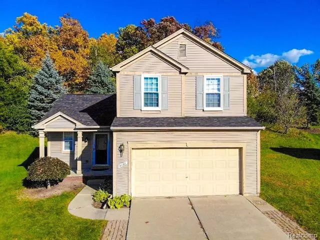 6498 SOMERSET CRT, Holly, MI 48442