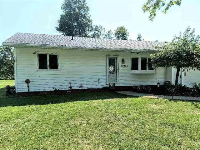 420 E LIBERTY, Chesaning, MI 48616