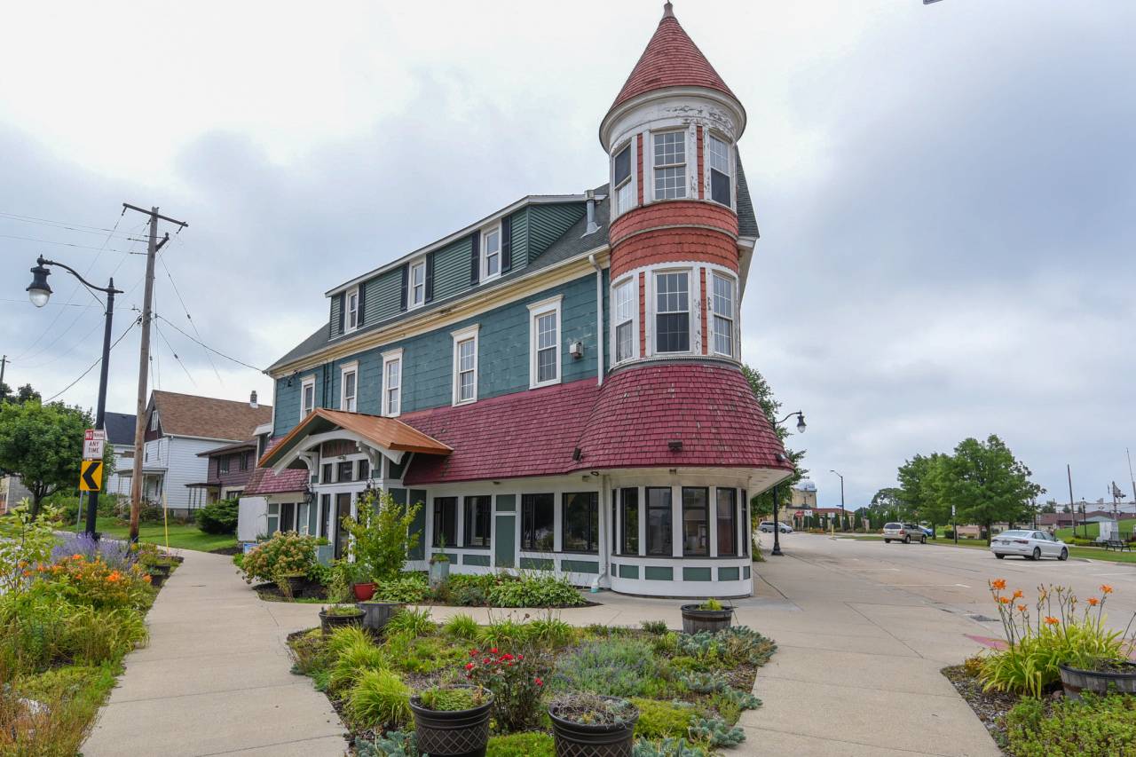 3431 E Plankinton Ave, Cudahy, WI 53110