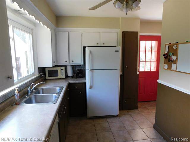Flushing, MI 48433,506 LABIAN DR