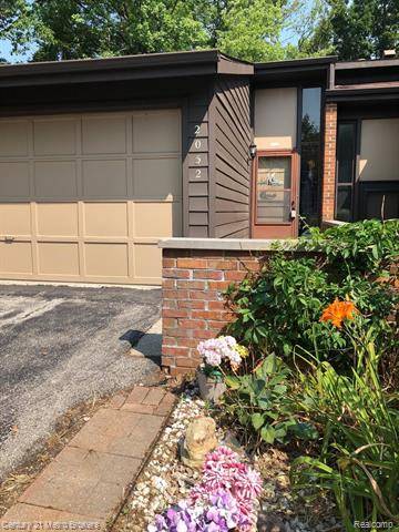 2052 WALDEN CRT, Flint Twp, MI 48532