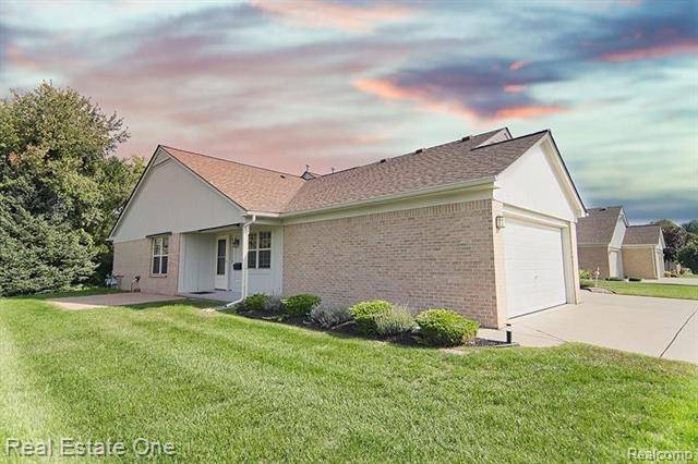 25271 JULIANNA DR, Chesterfield Twp, MI 48051