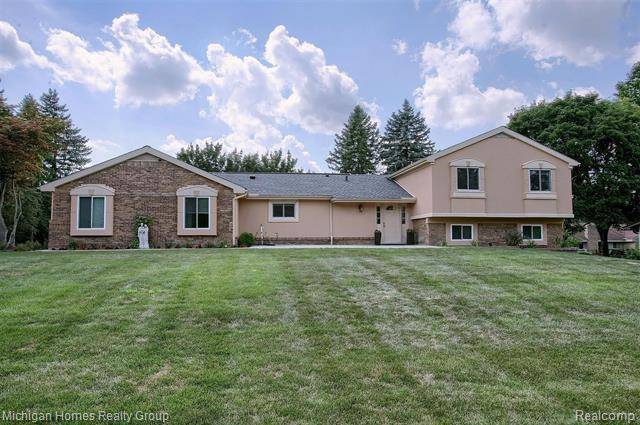 35871 SPRINGVALE ST, Farmington Hills, MI 48331