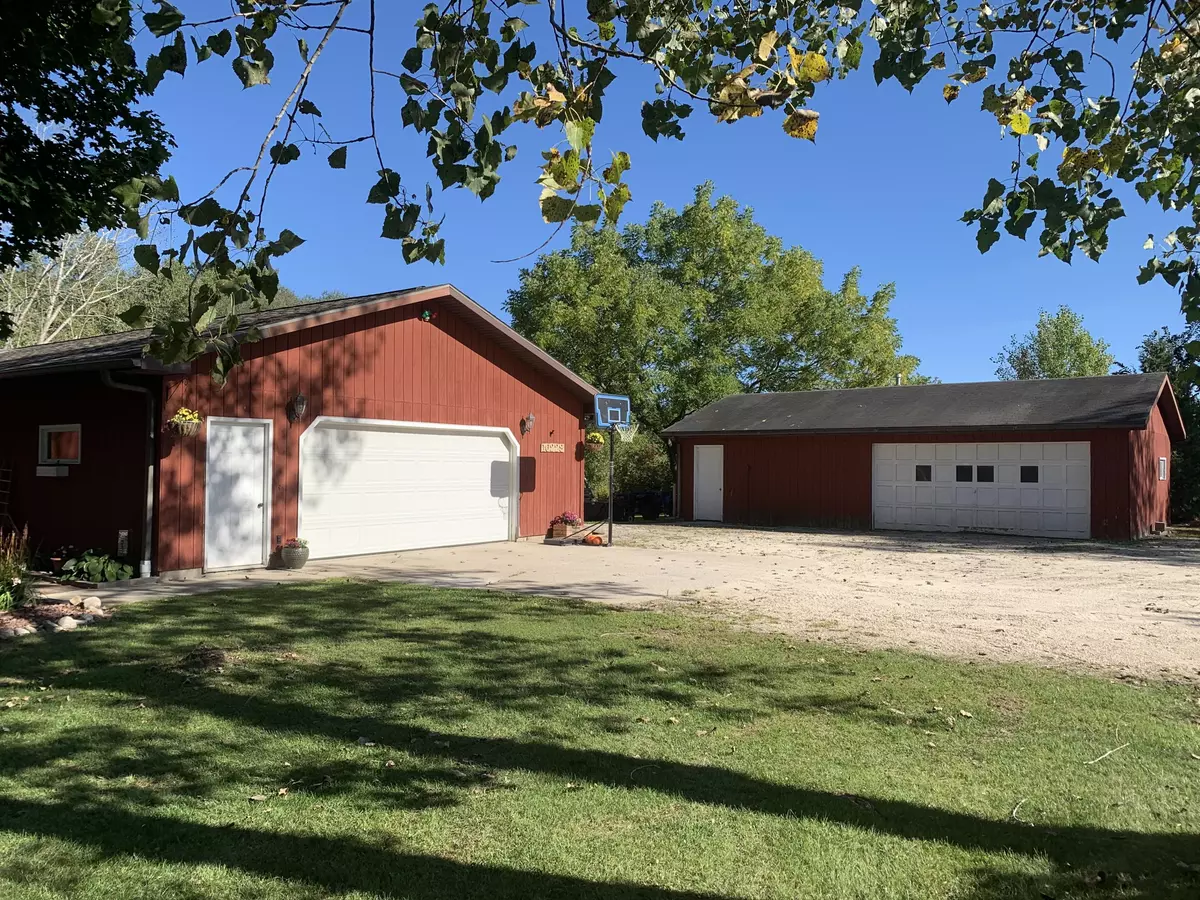 Kossuth, WI 54241,10229 County Road Q