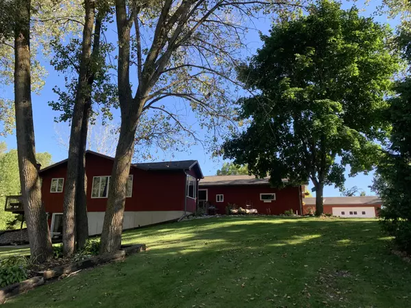 Kossuth, WI 54241,10229 County Road Q