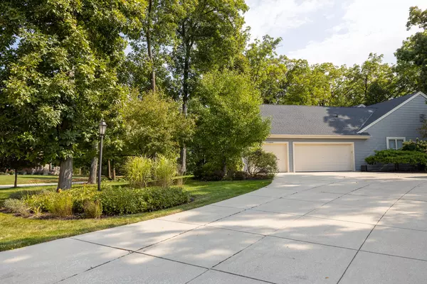 Muskego, WI 53150,W176S8582 Nature Ct