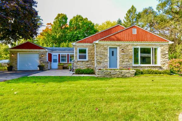 6967 N Rockledge Ave,  Glendale,  WI 53209