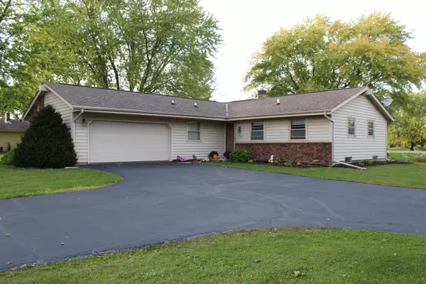 N95W25124 Whitewater Dr, Lisbon, WI 53017