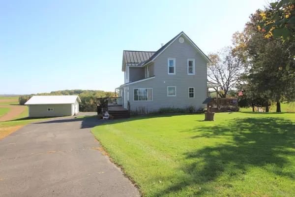 26558 Spiral Rd, Richland Center, WI 53581