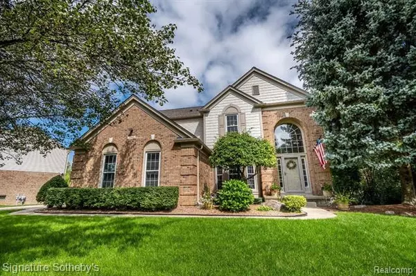 Lake Orion, MI 48359,3940 LONG MEADOW LN