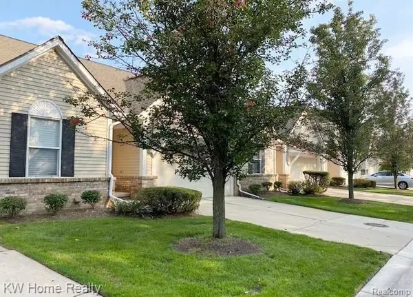 Farmington Hills, MI 48336,29621 MONTEREY CIR