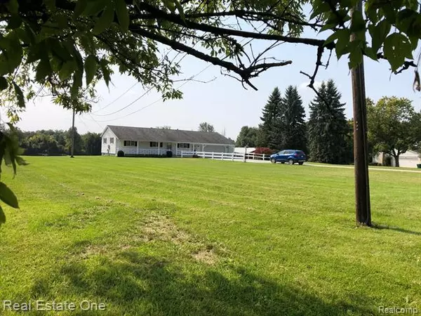 5760 Oakwood, Ortonville, MI 48462