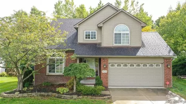 7443 PINELAND CRT, Waterford, MI 48327