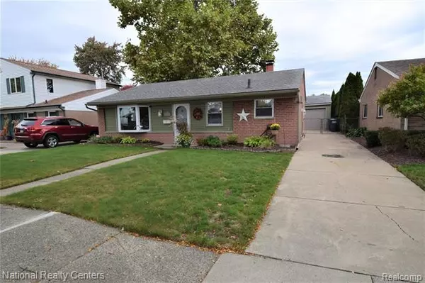 8132 CARROUSEL BLVD, Westland, MI 48185