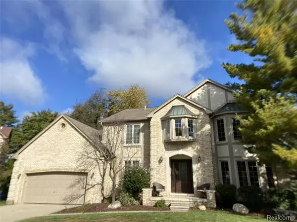 2462 EVERGREEN CRT, Rochester Hills, MI 48309