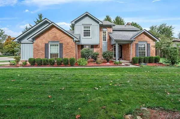 1440 FAWN CRT, Rochester Hills, MI 48309