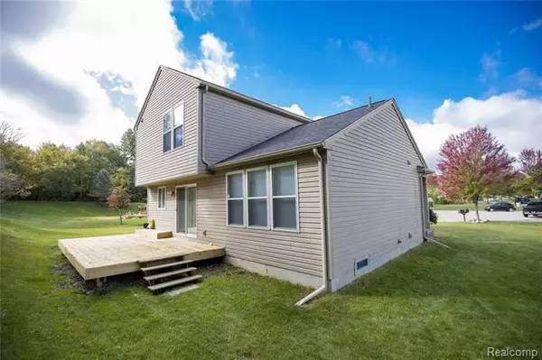 Holly, MI 48442,6498 SOMERSET CRT