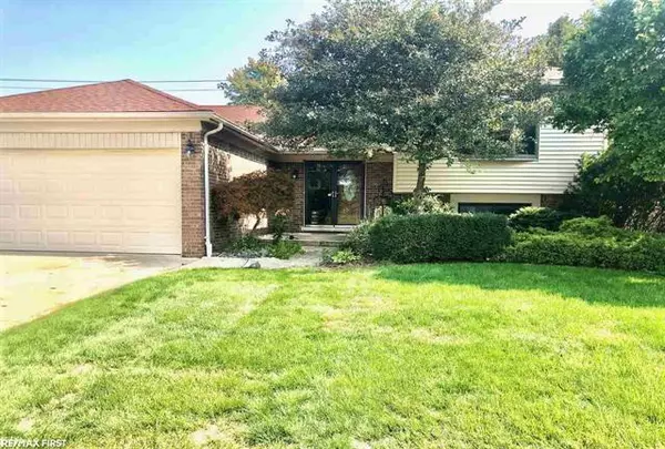 47490 BARBARA,  Macomb Twp,  MI 48044