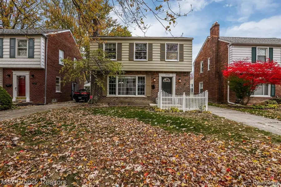 1738 BOURNEMOUTH Road, Grosse Pointe Woods, MI 48236 1987