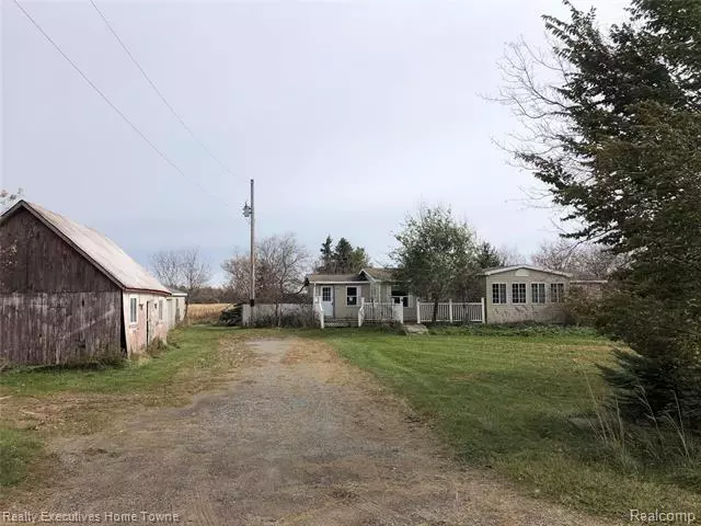 Port Sanilac, MI 48469,835 S HURON VIEW RD