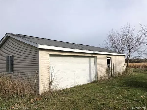 Port Sanilac, MI 48469,835 S HURON VIEW RD