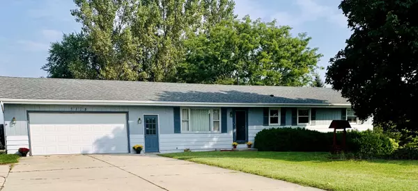 W2135 Sunset Dr, Auburn, WI 53010