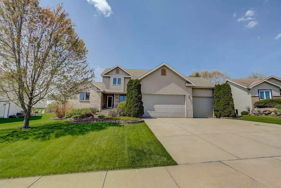 328 Amanda Way, Verona, WI 53593